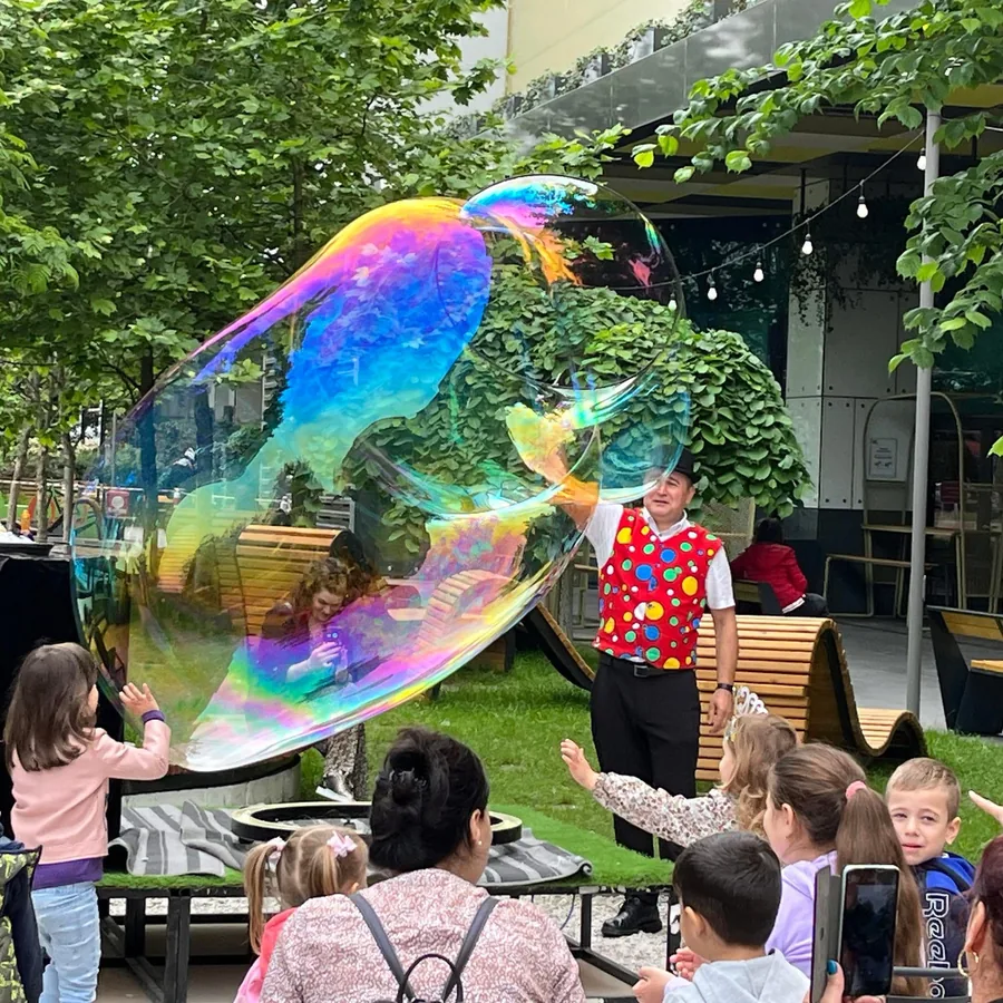 Bubble show